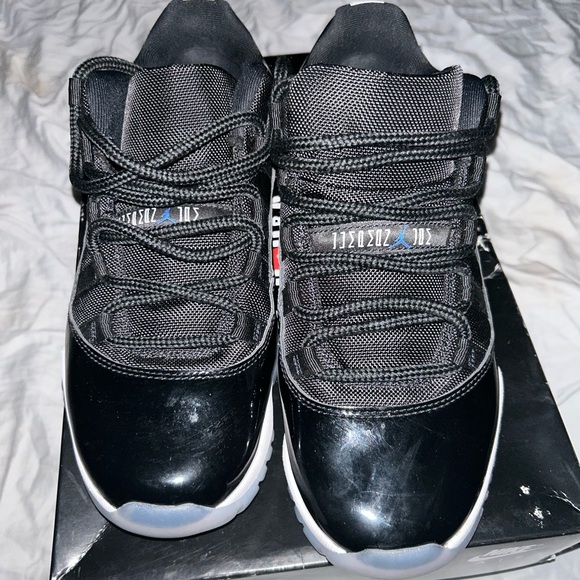 Jordan Retro Black and White Sneakers - Picture 2 of 7